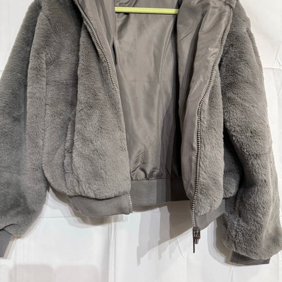 Gray Faux Fur Reversible Bomber Jacket Sz S NWOT - Picture 4 of 10